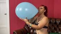 Blow2pop a blue and a green U14 balloon