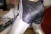 Mara during her workout wearing a sexy silber leggings and a nlack shiny nylon shorts over it as well as a purple rain jacket (Pics)