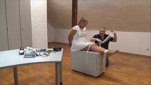 Paula - Hochsicherheitsgefangene im Büro Teil 5 von 9