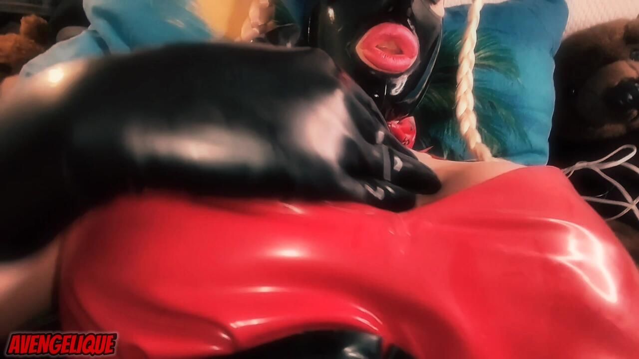 Private Rubberhorniness