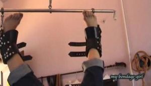 Anja als Sklavin im Dominastudio 4 (VCD-Version)
