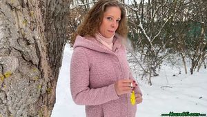 outdoor Blow2Pop yellow TT11 and U14 balloon while smoking