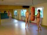 Im Fitnessstudio mit Freundin....