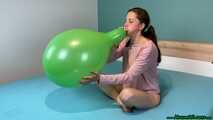 Blow2Pop extremely huge green U14 (reaching 15-16inch)