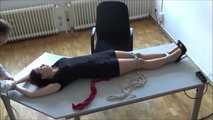 Leonie - Überfallen im Büro Teil 2 von 5