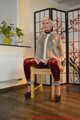 Miss Francine wird in einem heißen Lackoutfit und einem transparenten Regenmantel gefesselt und mit Ballgag und Tape geknebelt