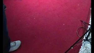 grace wollte meine Schuhe aber ich hatte das Klebeband