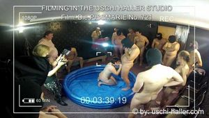 FILMING IN THE USCHI HALLER STUDIO – Die Pissmarie #2