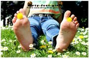 go barefoot