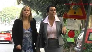 023038 Ewa Pees On The Footpath