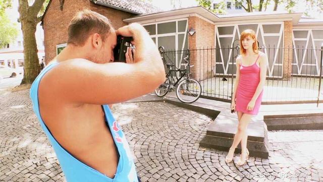 STRASSENFLIRTS 81 Anny Aurora