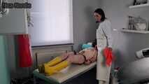Dilatation und Melkung in Gummihandschuhen 