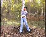 Affable - mysteriöse Bondageszene: Lust im Wald (video)