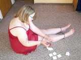 Sandra polished her nails
