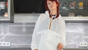 Miss Petra in Friesennerz bondage