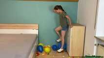 stomp2pop the balloons with her clogs shoes