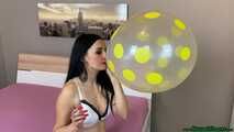 Blow2Pop U16 polka dots while smoking
