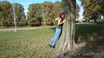 Elen totally wasted in public