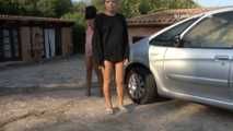 041007 Susana & Leticia Take Their First Pee Of The Day