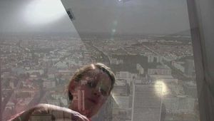 Im Berliner Fernsehturm gepisst