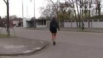 064018 Kima Hurries In To The Car Park For A Pee
