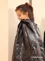Vijaya - Hogtaped in Müllsack 01