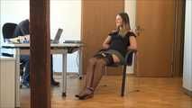 Vanessa - Kitzel Therapie 1 Teil 1 von 6