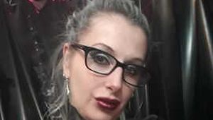 Selfie time Black Gouvernate