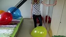 balloon clean-Up (sitting, knee, fingernail)