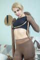 Kira goes mad for pantyhose (305 images)
