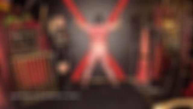 Wie viele Schläge hältst du mit dem Rohrstock aus? 