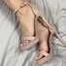 Geile Blondine fickt ihren pinken Vibrator
