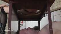 Mistress Douxxx pees on the slave's face
