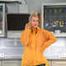 Miss Francine in verschiedenen Regenmäntel und Ilse Jacobsen Regenhose mit Hunter Gummistiefeln