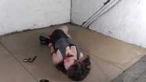 Kyra get photographed in a hogtie