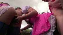 SUMNMER THREESOME HOT