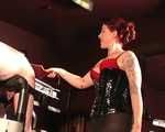 Lady Alexa - Fickmaschine und Strom
