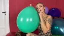 sexy Blow2Pop turquoise U16 while smoking and cig2pop balloons