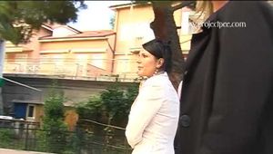 016162 Eve Pees In The Middle Of The Town Square