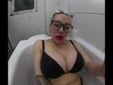 Foot goddess gives masturbation instructions in the bathtub!