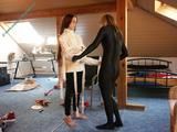 Kallisti & Jassi in Pelz, Lycra und Bondage