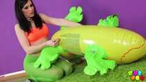 33 Jasmin's and her cheeky lizard