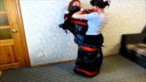 Liska und Miss Love in einem Müllsack verpackt (Video)