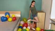 stomp2pop the balloons with her clogs shoes