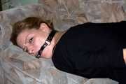 Amy + Cindy - Hogtied Variationen