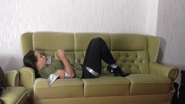 Isi in silver on couch 3/3