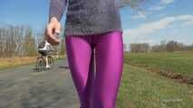 Lila Leggings im April, CT-Version