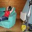 Lisa mit Seilen auf Couch gefesselt BILDER