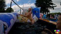 894 2 Girls and 2 pony floats