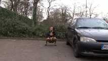064018 Kima Hurries In To The Car Park For A Pee